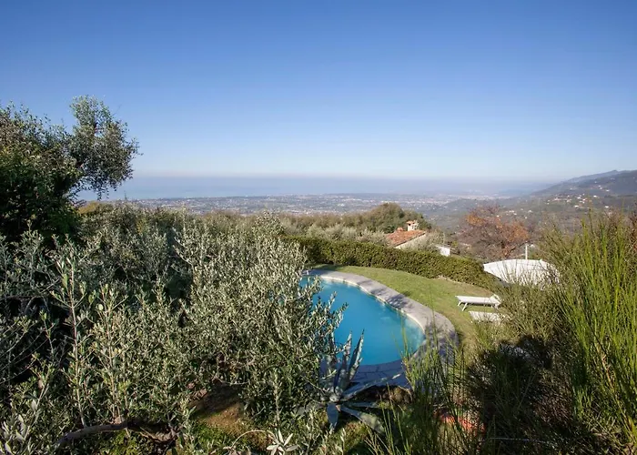 La Piana Villa Mommio